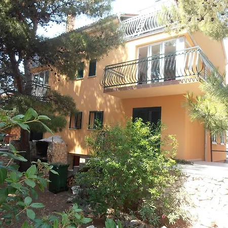 Apartment Pinus Zaboric